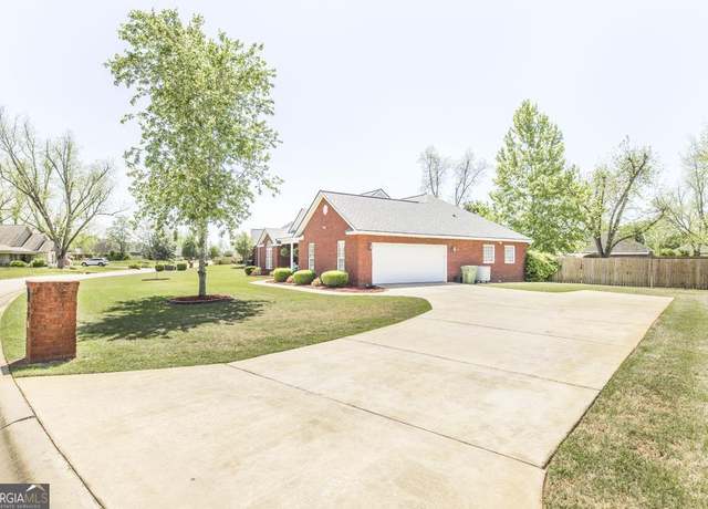 Property at 115 Desirable Ln, Perry, GA 31069, 3 beds, 2 baths