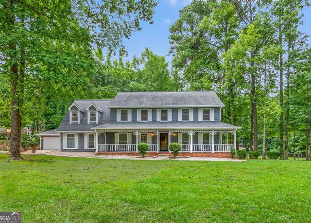 Property at 105 Oak Leaf Ct, Fayetteville, GA 30214, 5 beds, 2.5 baths