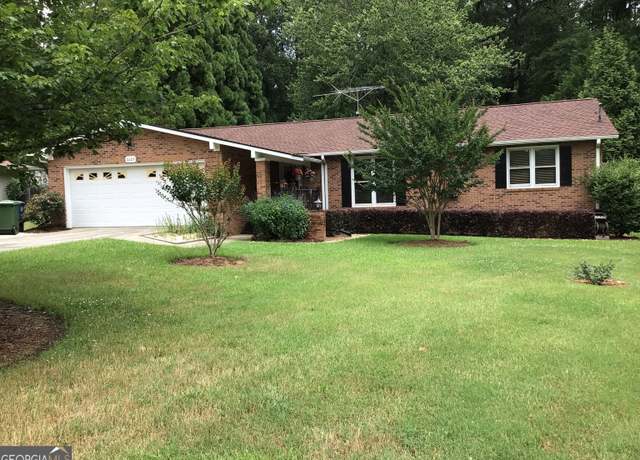 Property at 2229 Honeybee Creek Dr, Griffin, GA 30224, 3 beds, 2 baths