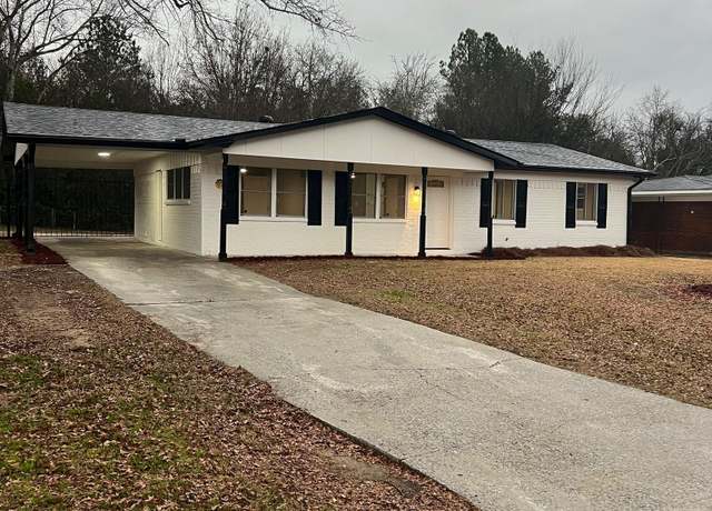 Property at 4010 Shearwater Dr, Macon, GA 31206, 4 beds, 2 baths