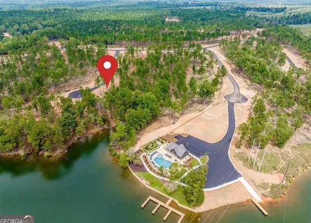 Property at 405 White Oak Cv NE, Milledgeville, GA 31061