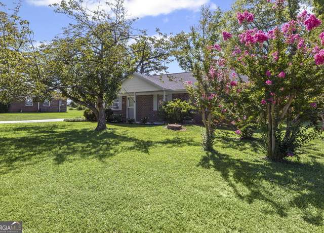 Property at 6 Windsong Dr, Newnan, GA 30265, 3 beds, 1.5 baths