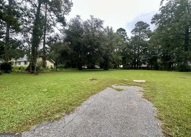 Property at 205 Dogwood Dr, Sylvania, GA 30467