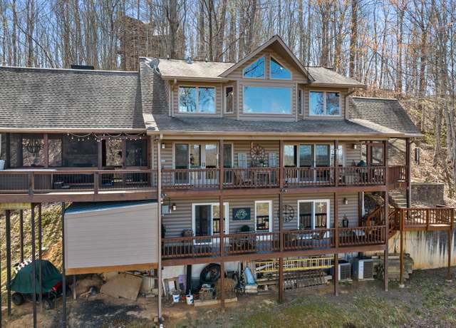 Property at 611 Hemptown Heights Dr, Morganton, GA 30560, 2 beds, 2.5 baths
