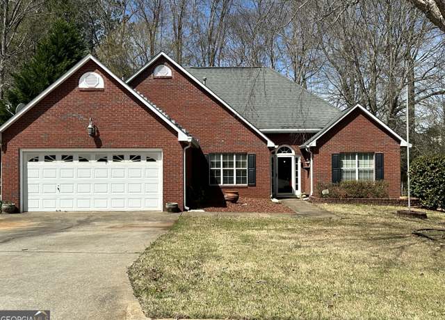 Property at 12313 Riviera Dr, Fayetteville, GA 30215, 3 beds, 2 baths