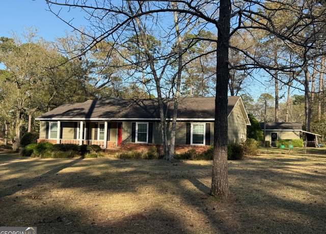 Property at 128 Byron Plantation Rd, Albany, GA 31721, 3 beds, 2 baths