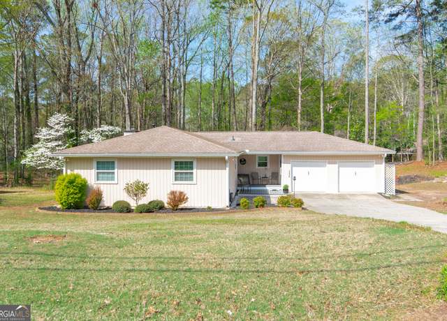 Property at 135 Deep Forest Ln, Fayetteville, GA 30215, 3 beds, 2 baths