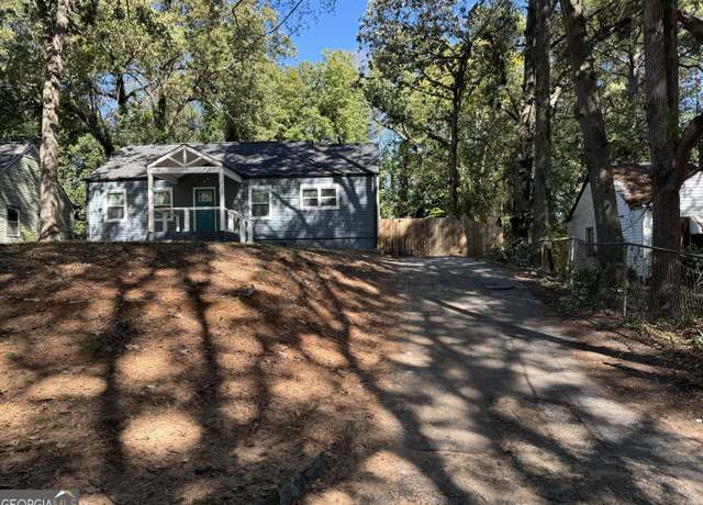 Property at 1901 Maywood Pl NW, Atlanta, GA 30318, 3 beds, 2 baths