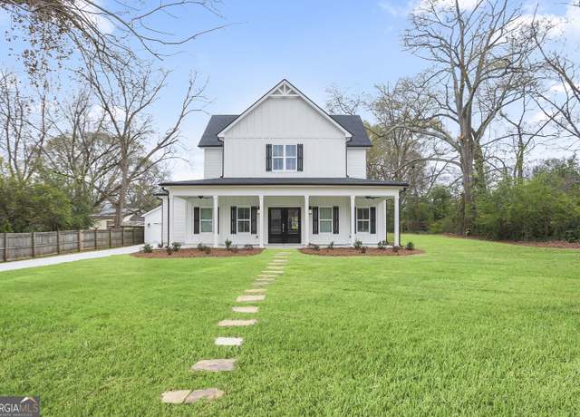 Property at 61 Main St, Moreland, GA 30259, 4 beds, 3.5 baths