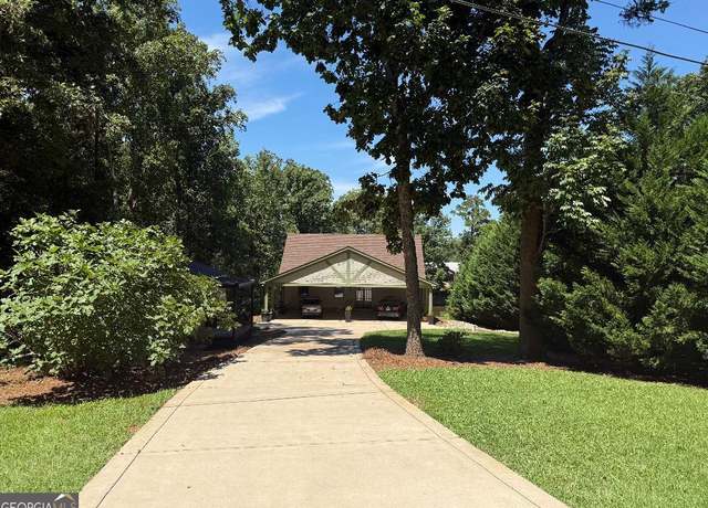 Property at 153 Lakeshore Dr, Eatonton, GA 31024, 2 beds, 2 baths