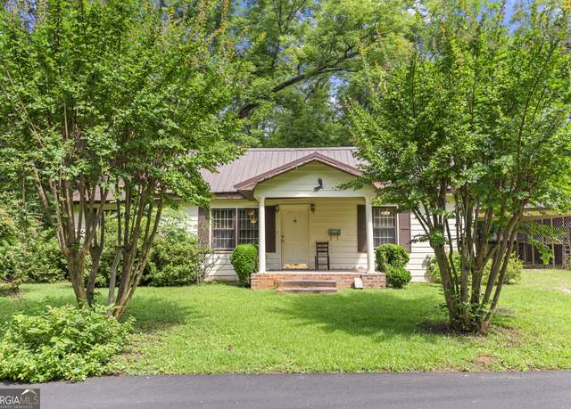 Property at 546 Fourth St S, Madison, GA 30650, 3 beds, 1 bath