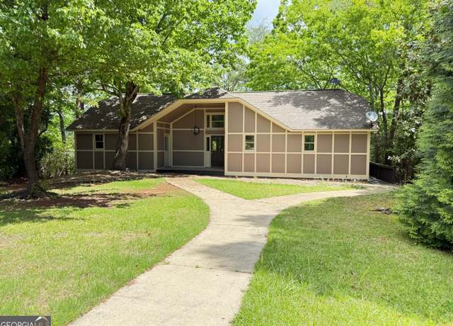 Property at 85 International Village Dr, Helen, GA 30545, 3 beds, 3.5 baths