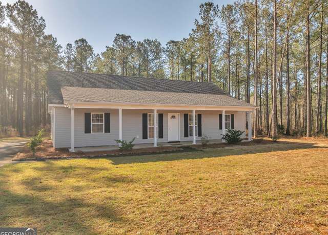 Property at 605 Claire Ln, Dublin, GA 31021, 3 beds, 2 baths