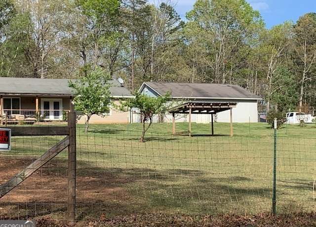 Property at 807 Holly Cir, Mount Airy, GA 30563, 3 beds, 2 baths
