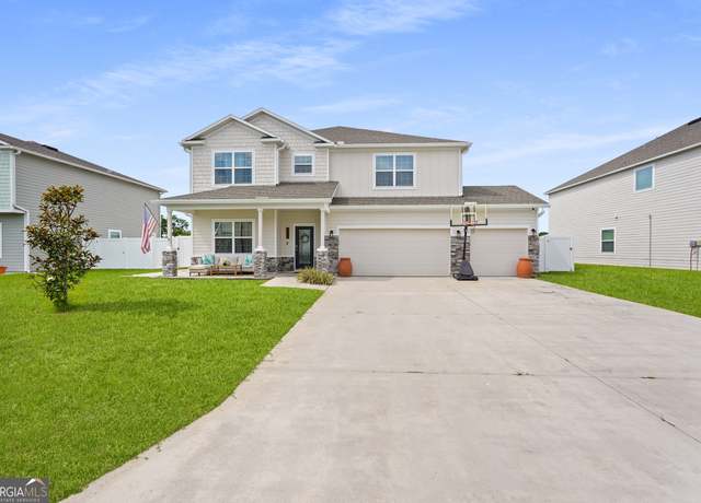 Property at 152 College St, Kingsland, GA 31548, 6 beds, 3.5 baths