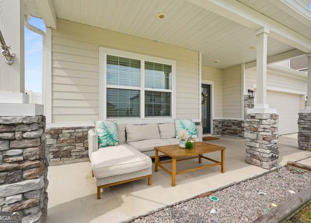 Property at 152 College St, Kingsland, GA 31548, 6 beds, 3.5 baths