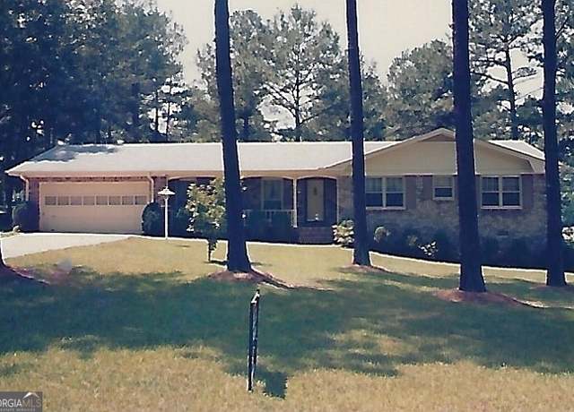 Property at 5125 Flakes Mill Rd, Ellenwood, GA 30294, 3 beds, 2 baths