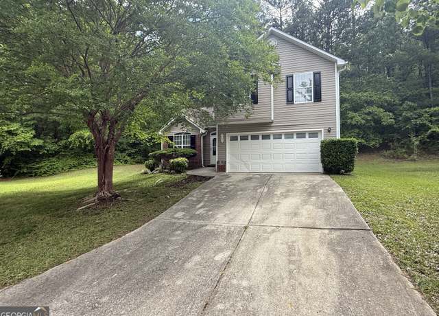 Property at 7090 E Village Ct, Riverdale, GA 30296, 3 beds, 2.5 baths