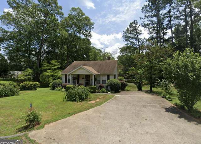 Property at 409 Hilton St, Monticello, GA 31064, 2 beds, 1 bath