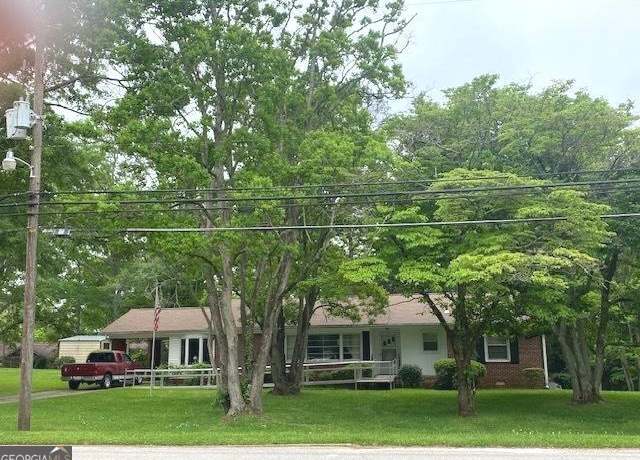 Property at 719 N 18th St, Lanett, AL 36863, 3 beds, 2 baths