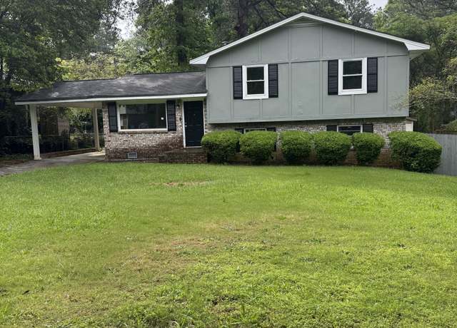 Property at 170 Peachtree Ct, Riverdale, GA 30274, 4 beds, 2 baths