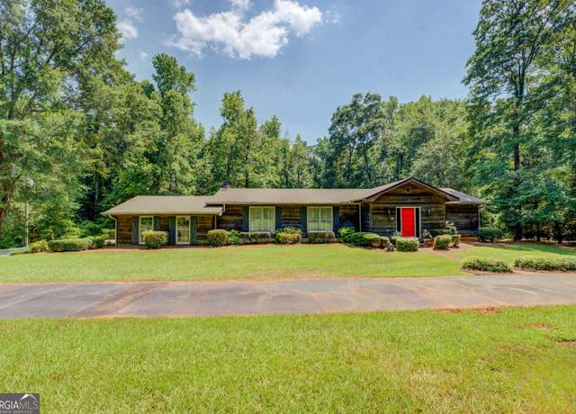 Property at 2400 White Pine Ln, Mansfield, GA 30055, 3 beds, 2 baths