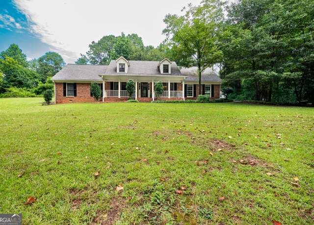 Property at 625 Hope Hollow Rd, Loganville, GA 30052, 4 beds, 2.5 baths