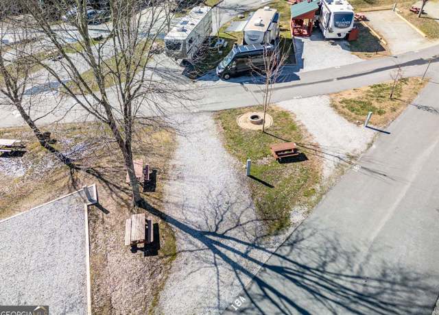 Property at 18 Fleetwood Dr, Dillard, GA 30537