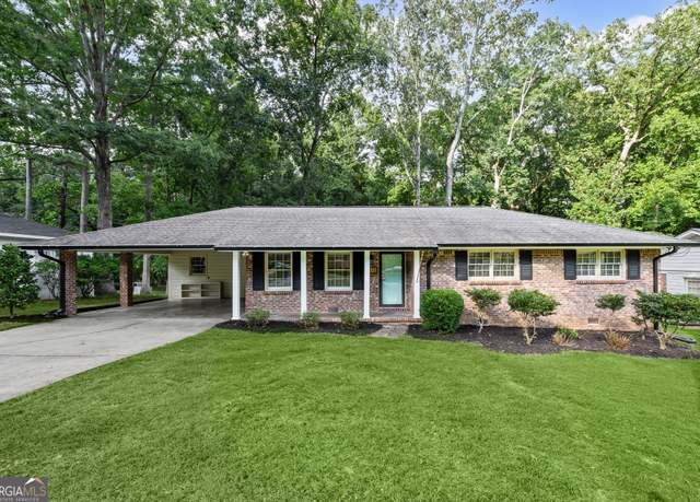 Property at 4470 Lake Ivanhoe Dr, Tucker, GA 30084, 3 beds, 2 baths