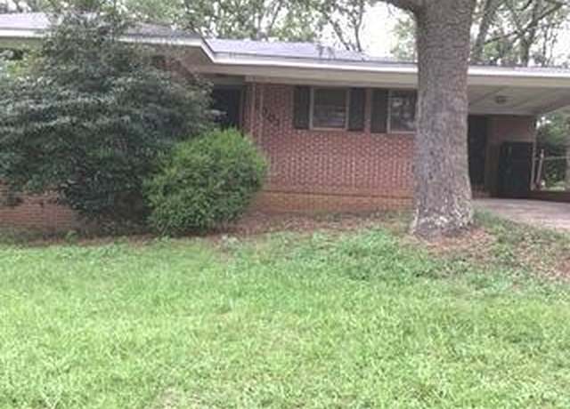 Property at 2001 Fairway Dr, Macon, GA 31217, 2 beds, 1 bath