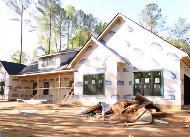Property at 104 Canterbury Dr, Lagrange, GA 30241, 4 beds, 2.5 baths
