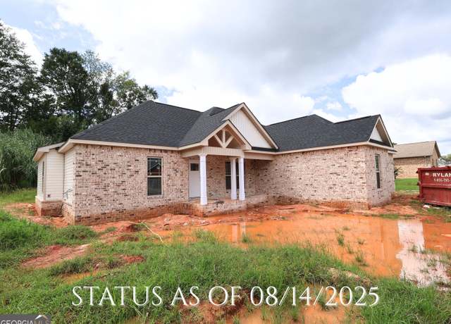 Property at 402 Collins Estate Ave, Centerville, GA 31028, 4 beds, 2 baths