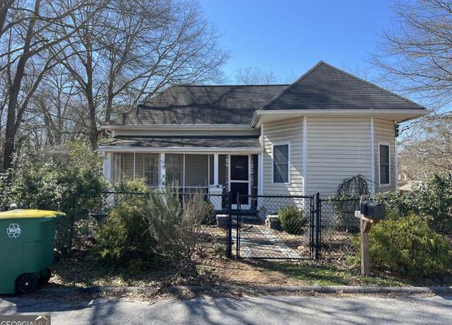 Property at 1734 E Broad St, Athens, GA 30601, 5 beds, 3 baths