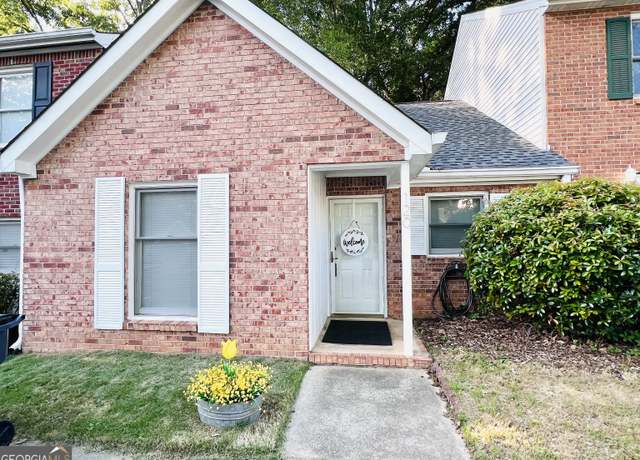 Property at 120 Williamsburg Way, Fayetteville, GA 30214, 2 beds, 1.5 baths