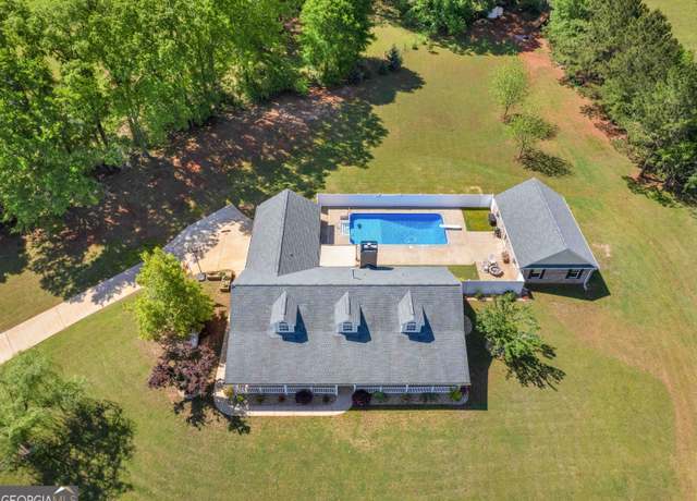 Property at 421 Hampton Rd, Fayetteville, GA 30215, 4 beds, 3 baths