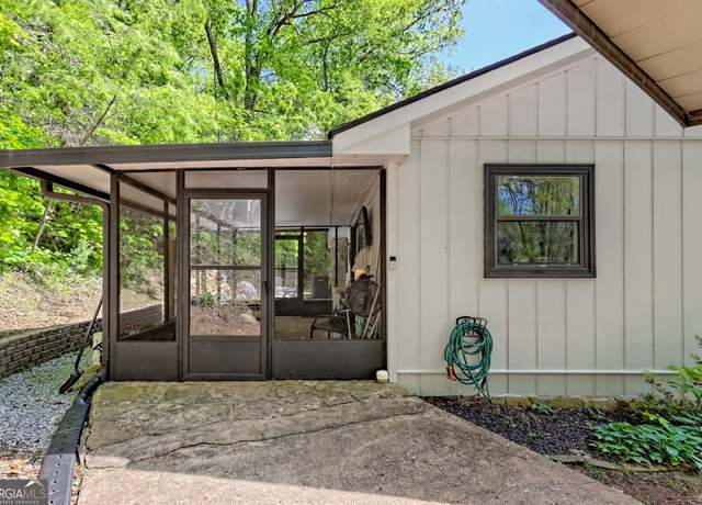 Property at 41 Mike Foster Ln, Clayton, GA 30525, 4 beds, 2.5 baths