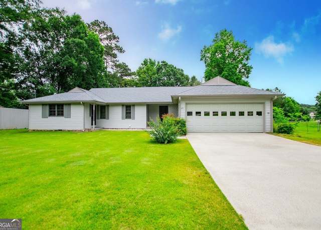 Property at 65 Pine Haven Ct, Carrollton, GA 30116, 3 beds, 2 baths