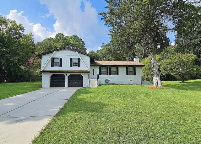 Property at 2611 Kings Cir, Lawrenceville, GA 30044, 3 beds, 2 baths