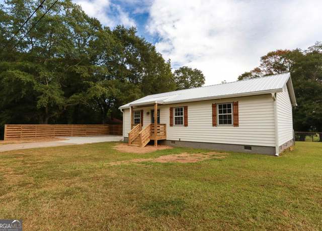 Property at 810 Fertilla St, Carrollton, GA 30117, 3 beds, 1 bath