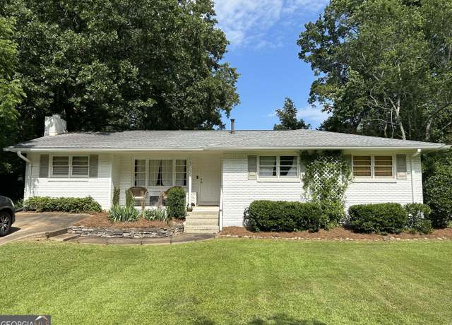 Property at 3095 Holbrook Dr SW, Marietta, GA 30060, 3 beds, 1.5 baths