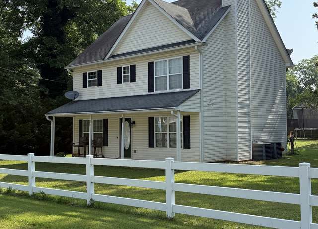 Property at 328 N Oak St, Jackson, GA 30233, 3 beds, 3 baths