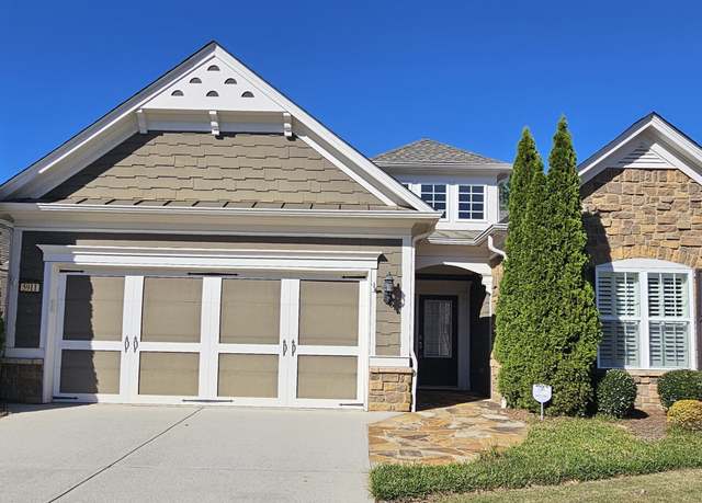 Property at 5911 Chimney Rock Dr, Hoschton, GA 30548, 3 beds, 2 baths