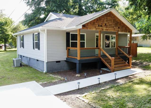 Property at 33 Charlie St, Summerville, GA 30747, 2 beds, 1 bath