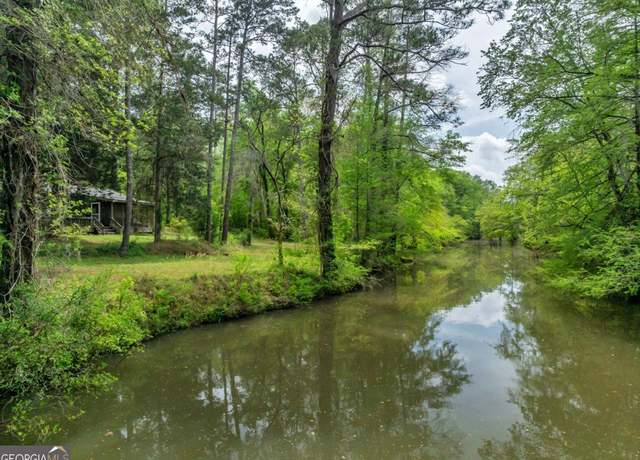 Property at 134 Drayton Ln, Vienna, GA 31092, 5 beds, 2.5 baths