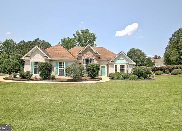 Property at 115 Sunderland Cir, Fayetteville, GA 30215, 4 beds, 3 baths