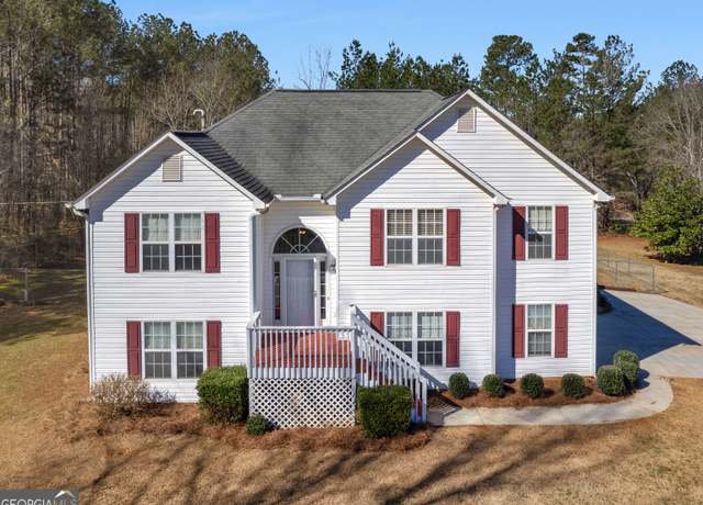 Property at 231 Ashley Trace Dr, Locust Grove, GA 30248, 3 beds, 2.5 baths