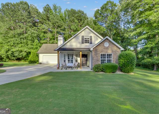 Property at 259 Coweta St, Senoia, GA 30276, 3 beds, 2 baths