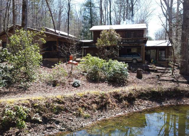Property at 846 Funny Farm Rd, Cleveland, GA 30528, 4 beds, 3 baths