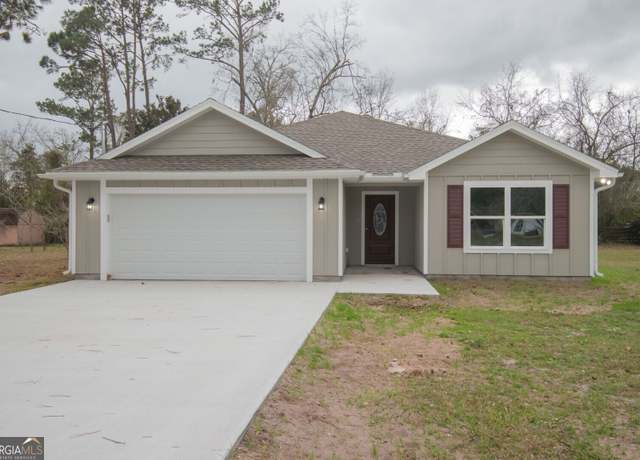 Property at 235 Fifth St, Folkston, GA 31537, 3 beds, 2 baths