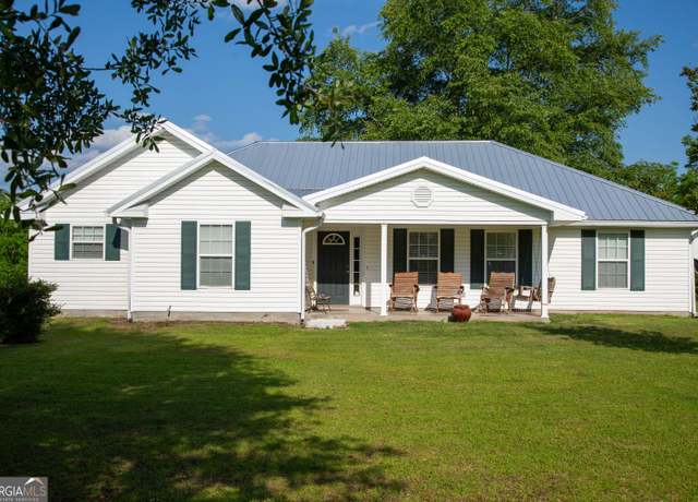 Property at 1351 Old Screven Rd, Jesup, GA 31545, 3 beds, 2.5 baths
